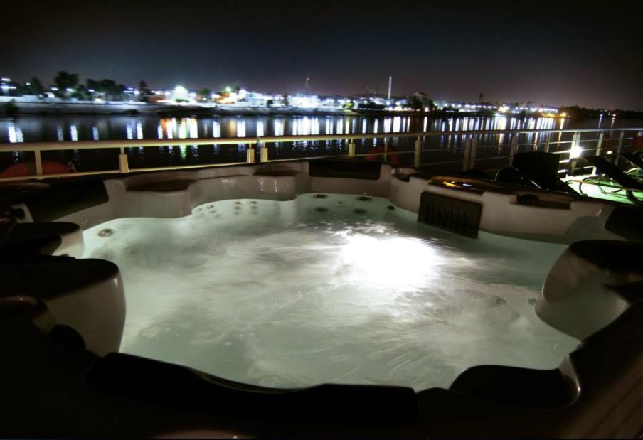 Le Fayan Nile Cruise - Every Thursday From Luxor For 04 & 07 Nights - Every Monday From Aswan For 03 & 07 Nights Dış mekan fotoğraf